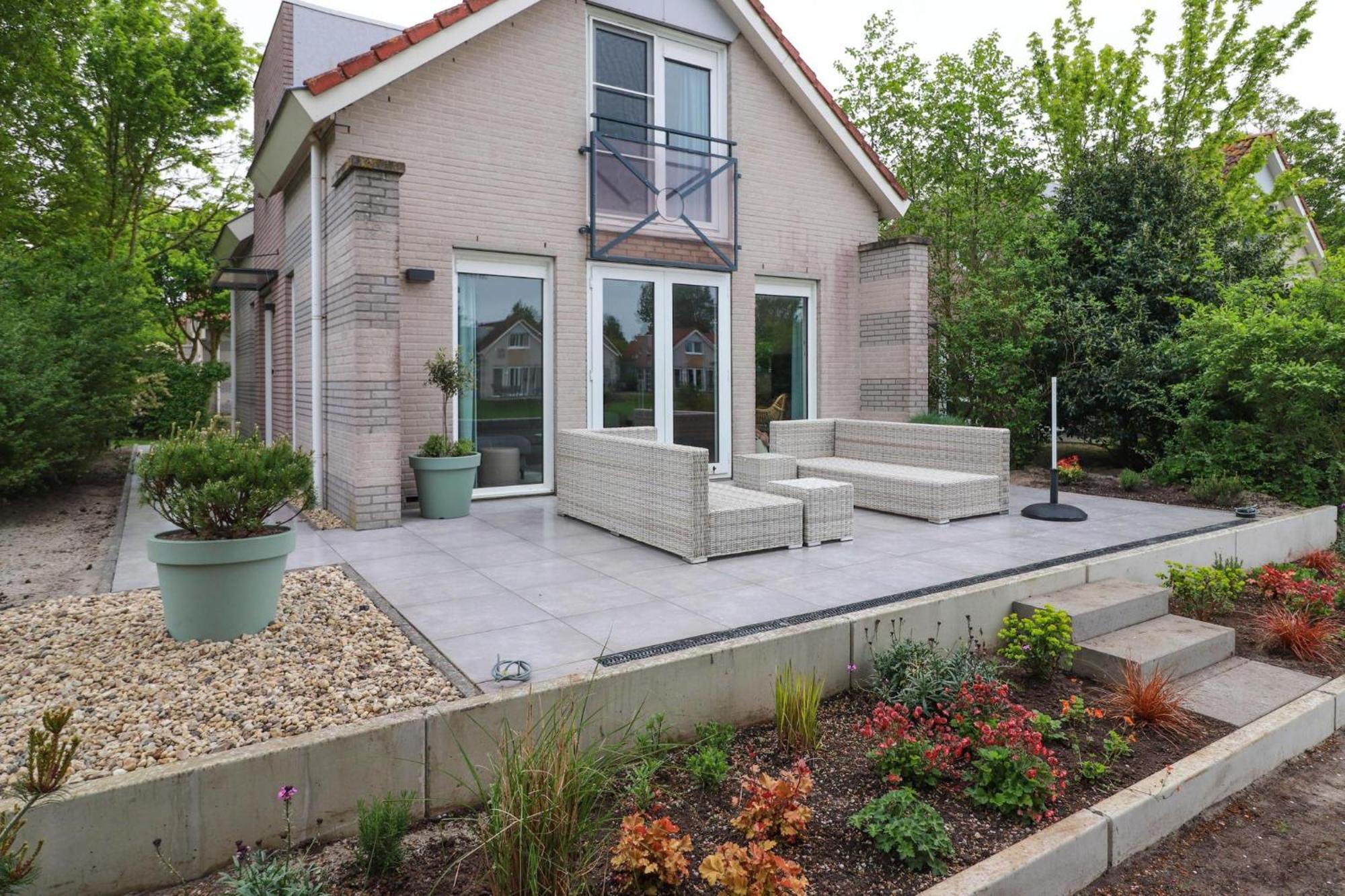 Beach Resort Makkum Bungalows Bagian luar foto