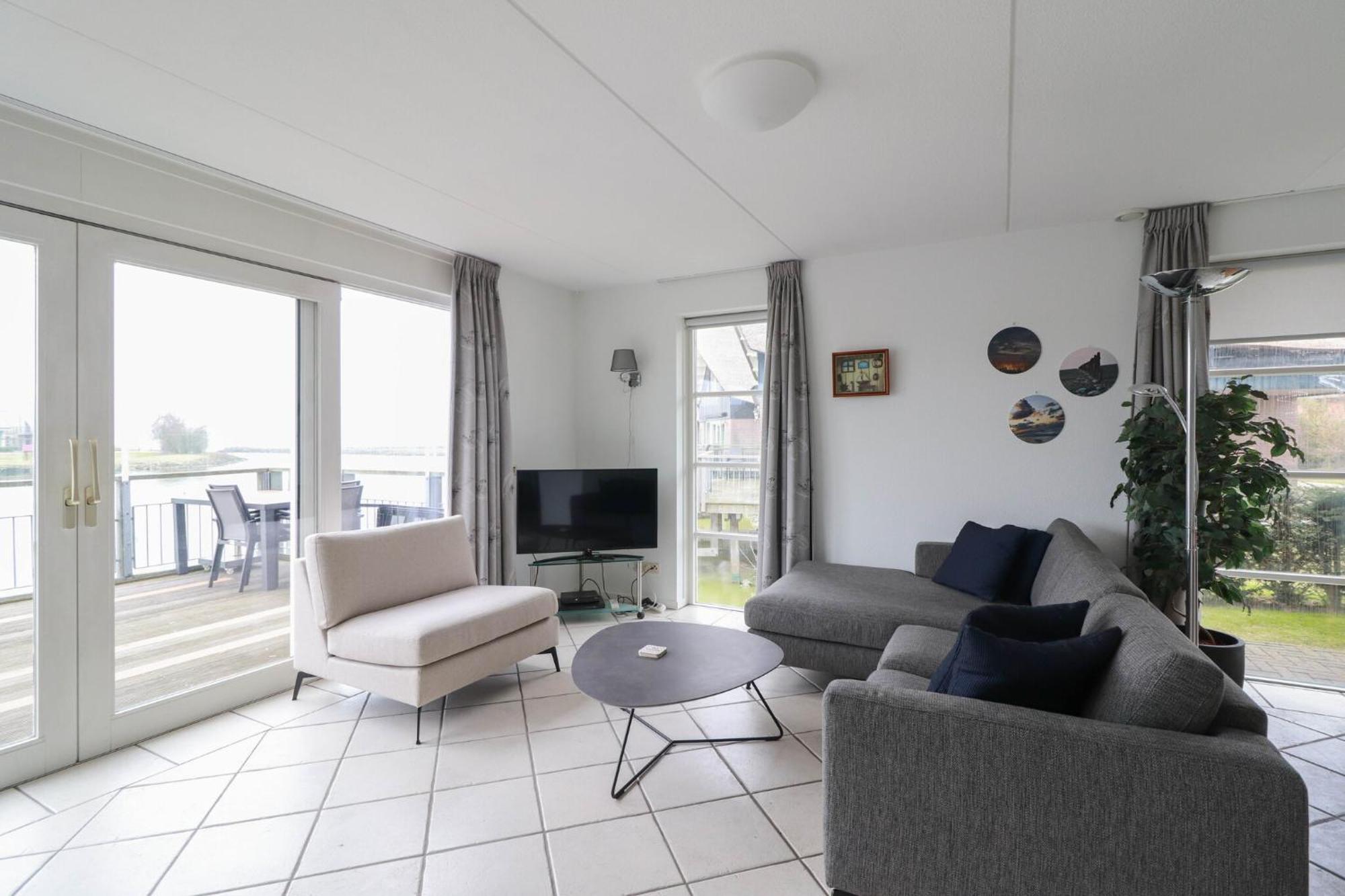 Beach Resort Makkum Bungalows Bagian luar foto