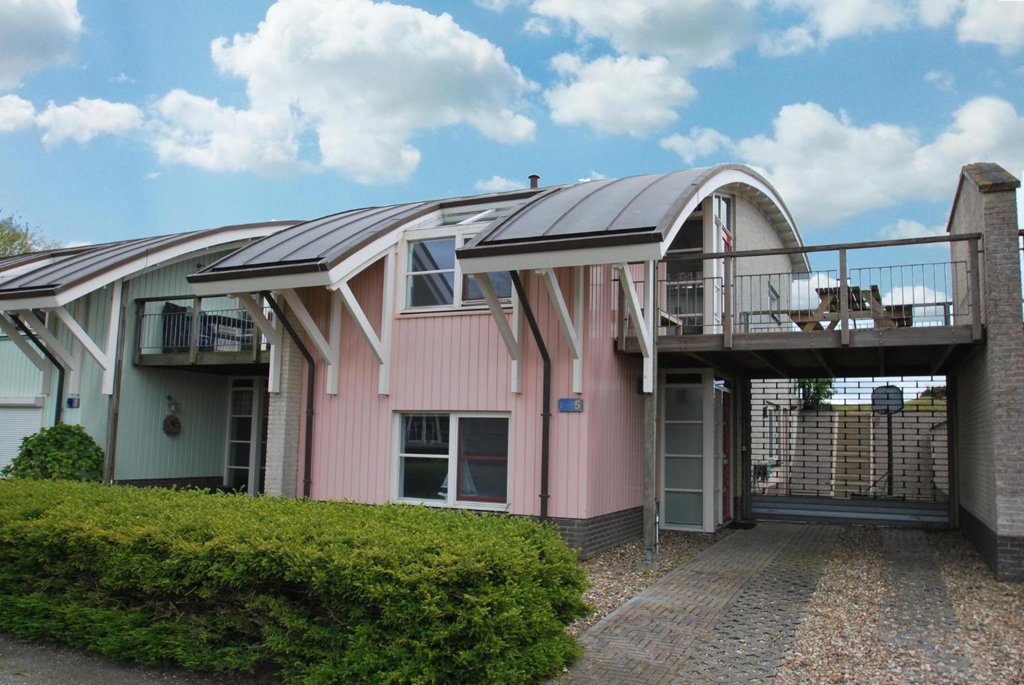 Beach Resort Makkum Bungalows Bagian luar foto